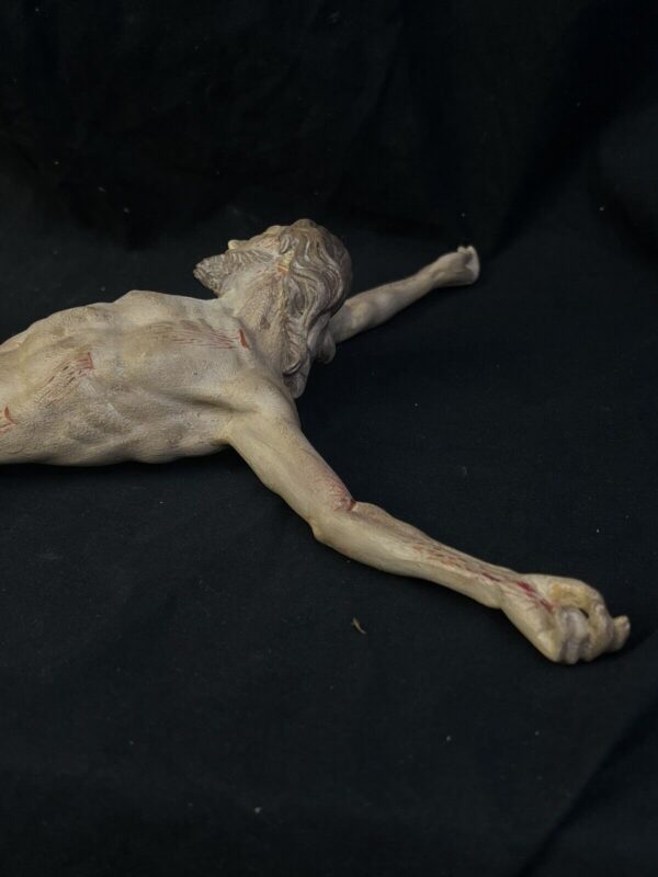 Scultura Cristo da croce 30 cm - immagine 3