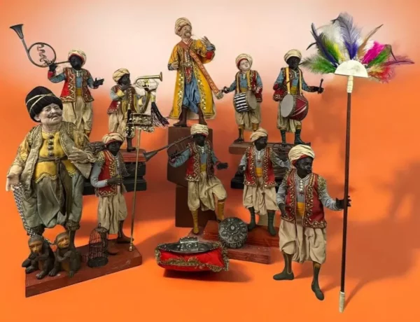 10 musicisti Banda Musicale corteo orientali - immagine 2